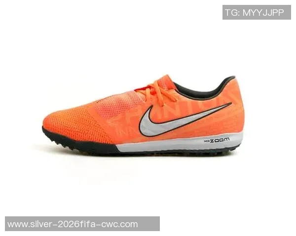 足球鞋与手指的完美配合探讨如何提升球技与控球能力